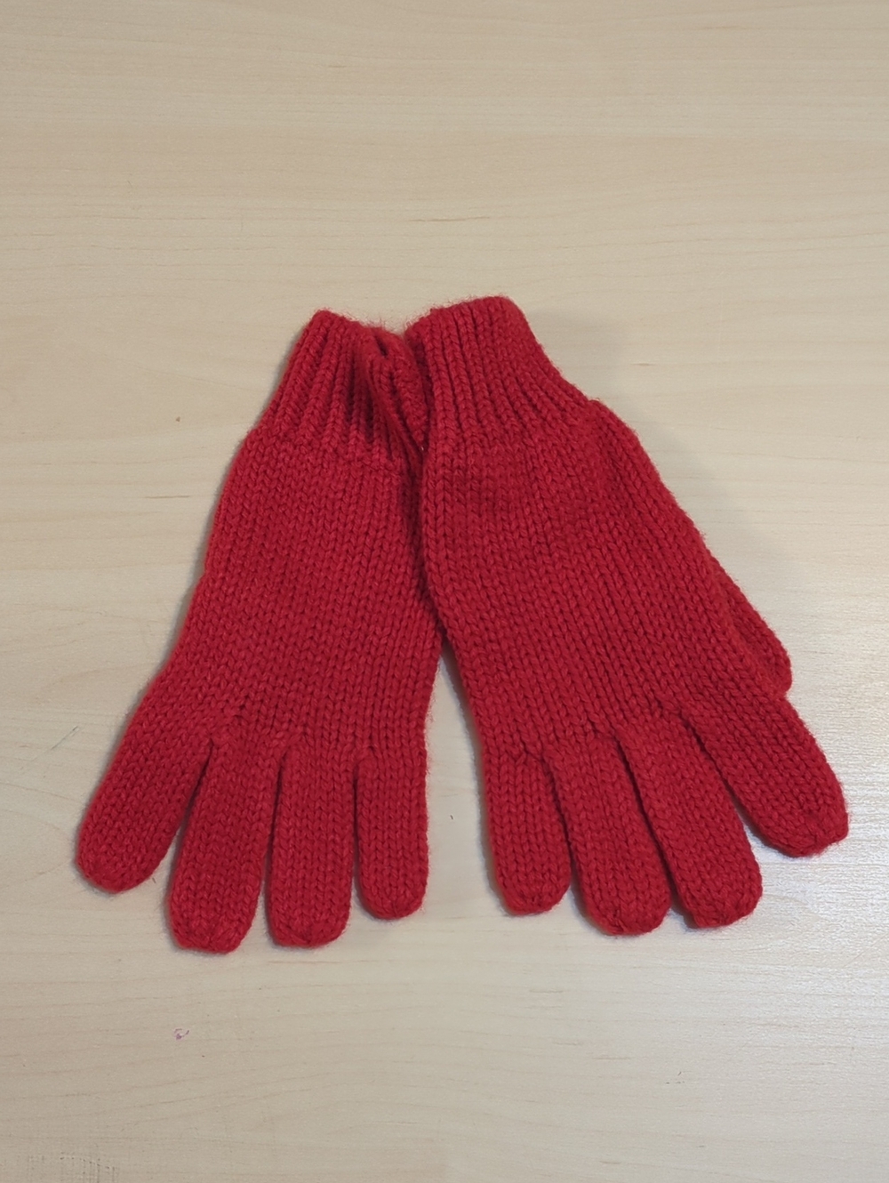 NWT Gap Classic Red Knit Gloves